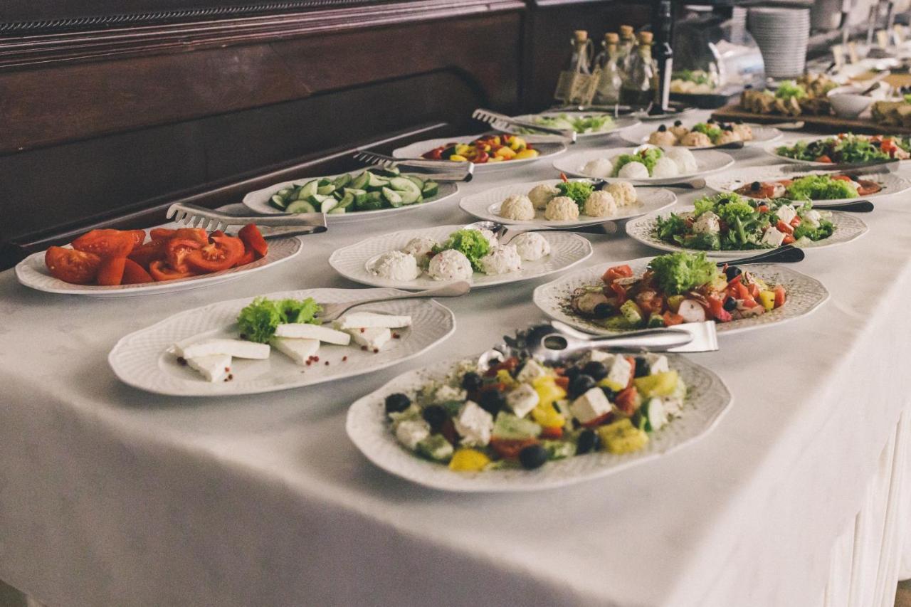 Hotel Czardasz Spa & Wellness Płock エクステリア 写真