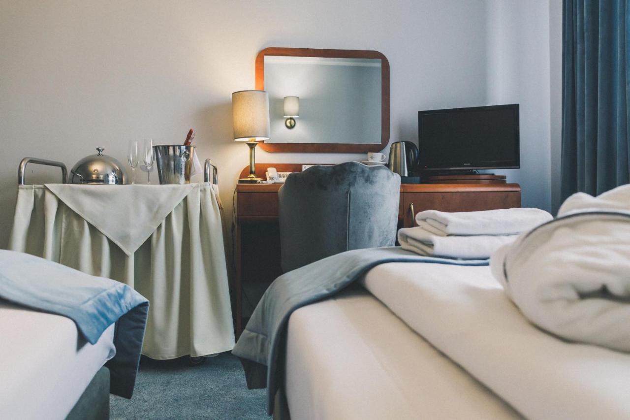 Hotel Czardasz Spa & Wellness Płock エクステリア 写真