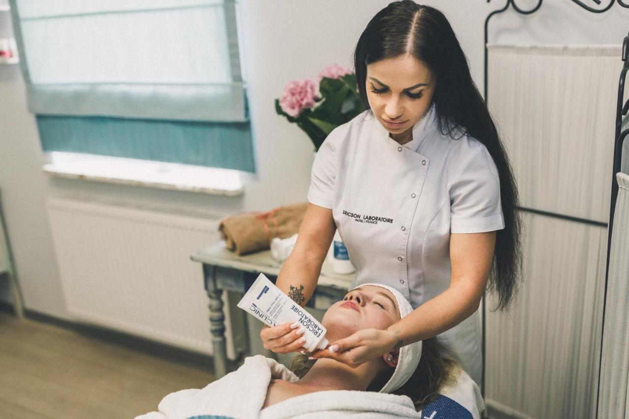 Hotel Czardasz Spa & Wellness Płock エクステリア 写真