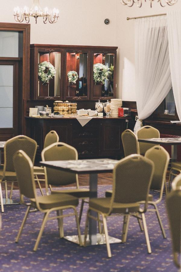 Hotel Czardasz Spa & Wellness Płock エクステリア 写真