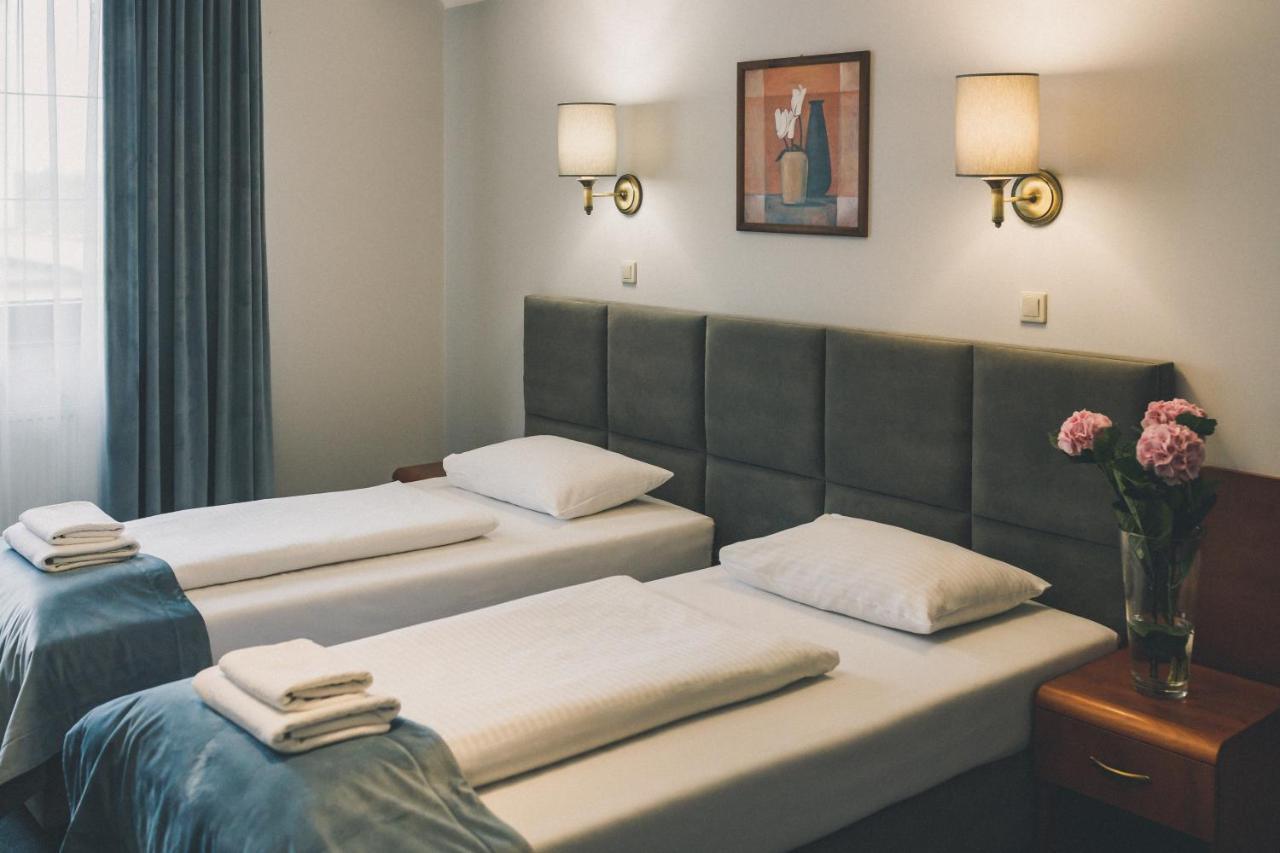 Hotel Czardasz Spa & Wellness Płock エクステリア 写真