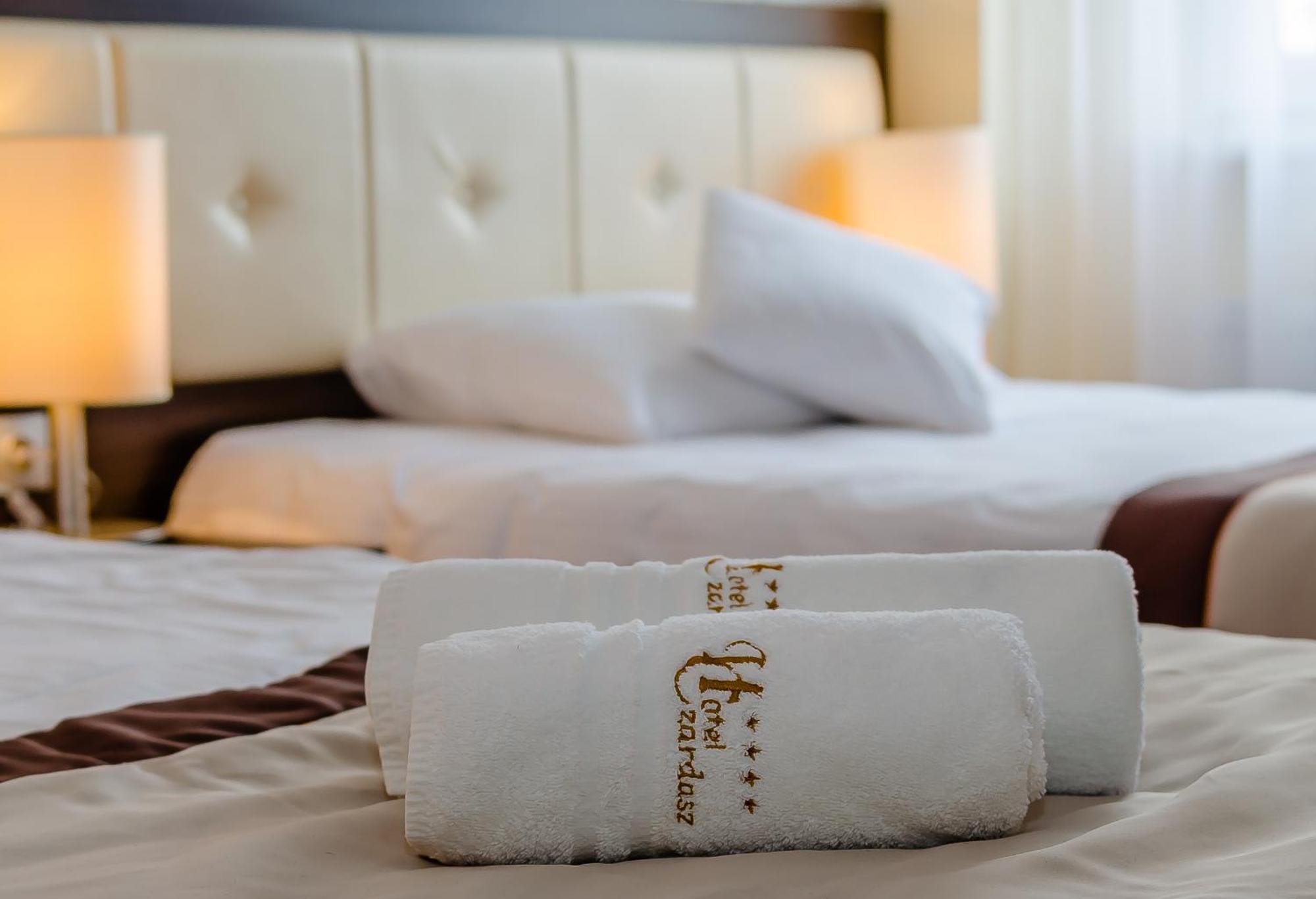 Hotel Czardasz Spa & Wellness Płock エクステリア 写真