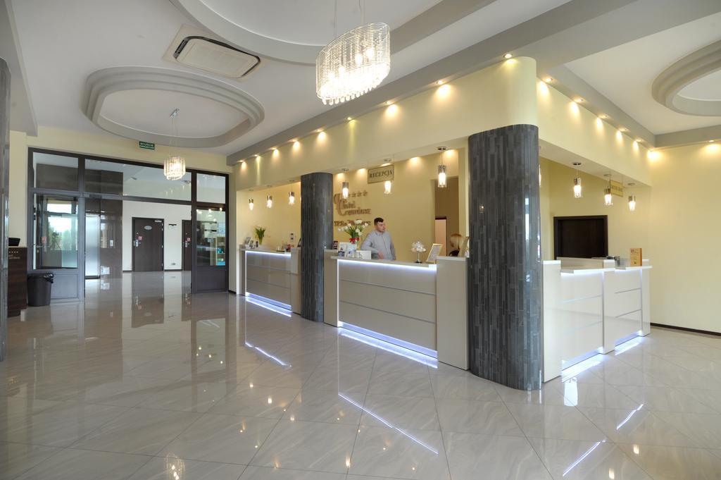 Hotel Czardasz Spa & Wellness Płock エクステリア 写真